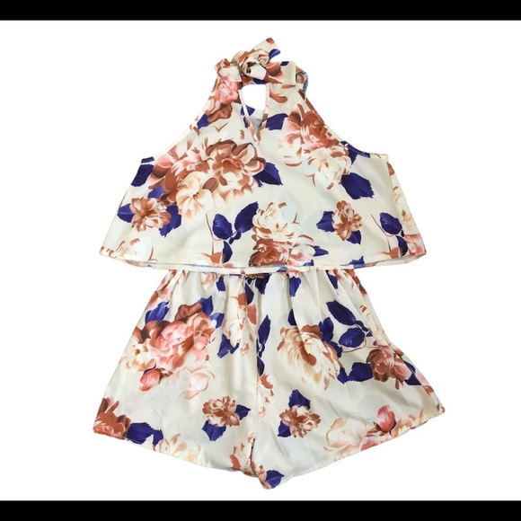 FLORAL PRINT HALTER SHORT ROMPER With Halterneck Detail 2 Piece Set Ivory Small - Picture 6 of 9